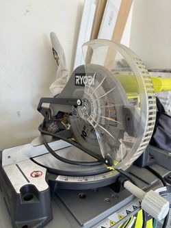 2 circular saws
