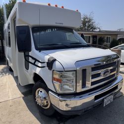2011 Ford E350