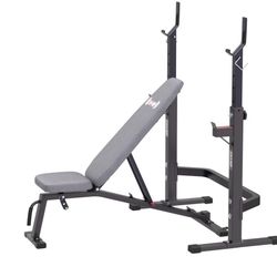 Body Champ PRO3900 Olympic weight bench and squat Rack. 