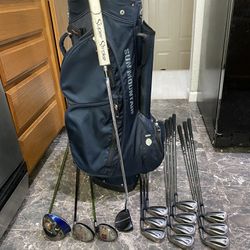 Mens High End Beginners Taylormade & Nike Right Handed Golf Club Set w/ Sun Mountain Golf Bag