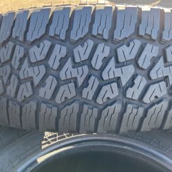 Falken 285/70/17 A/T