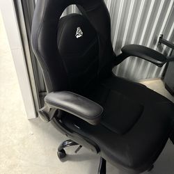 N-GEN Black chair