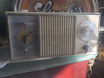 Vintage GE Radio