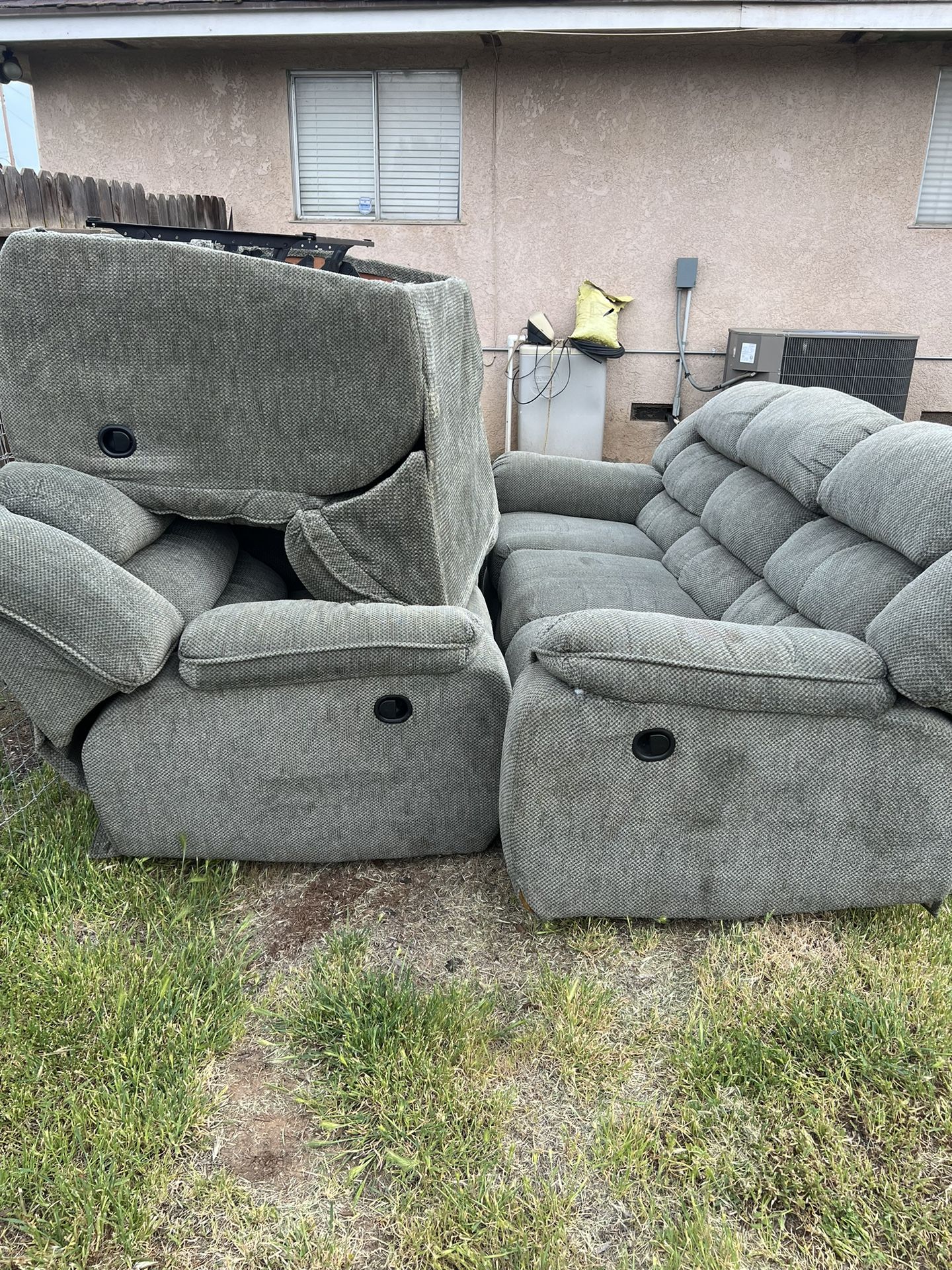 3 Pc Couch , Love Seat, Recliner