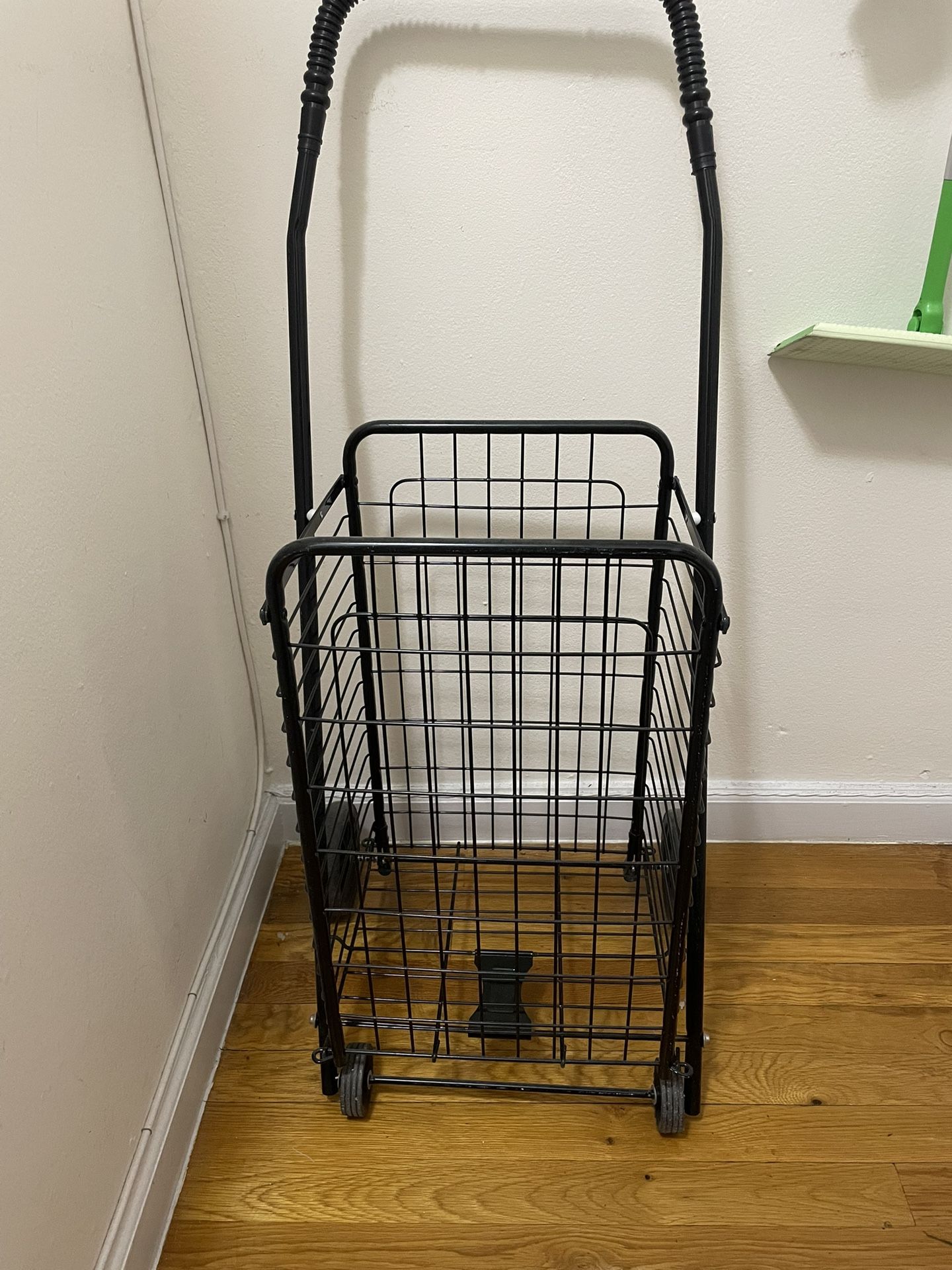 Small Black Shopping Cart