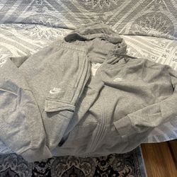 grey nike set