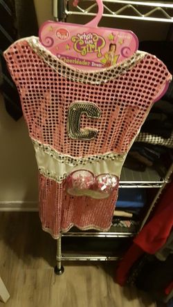 Chearleader costume size 3 to 4 years new