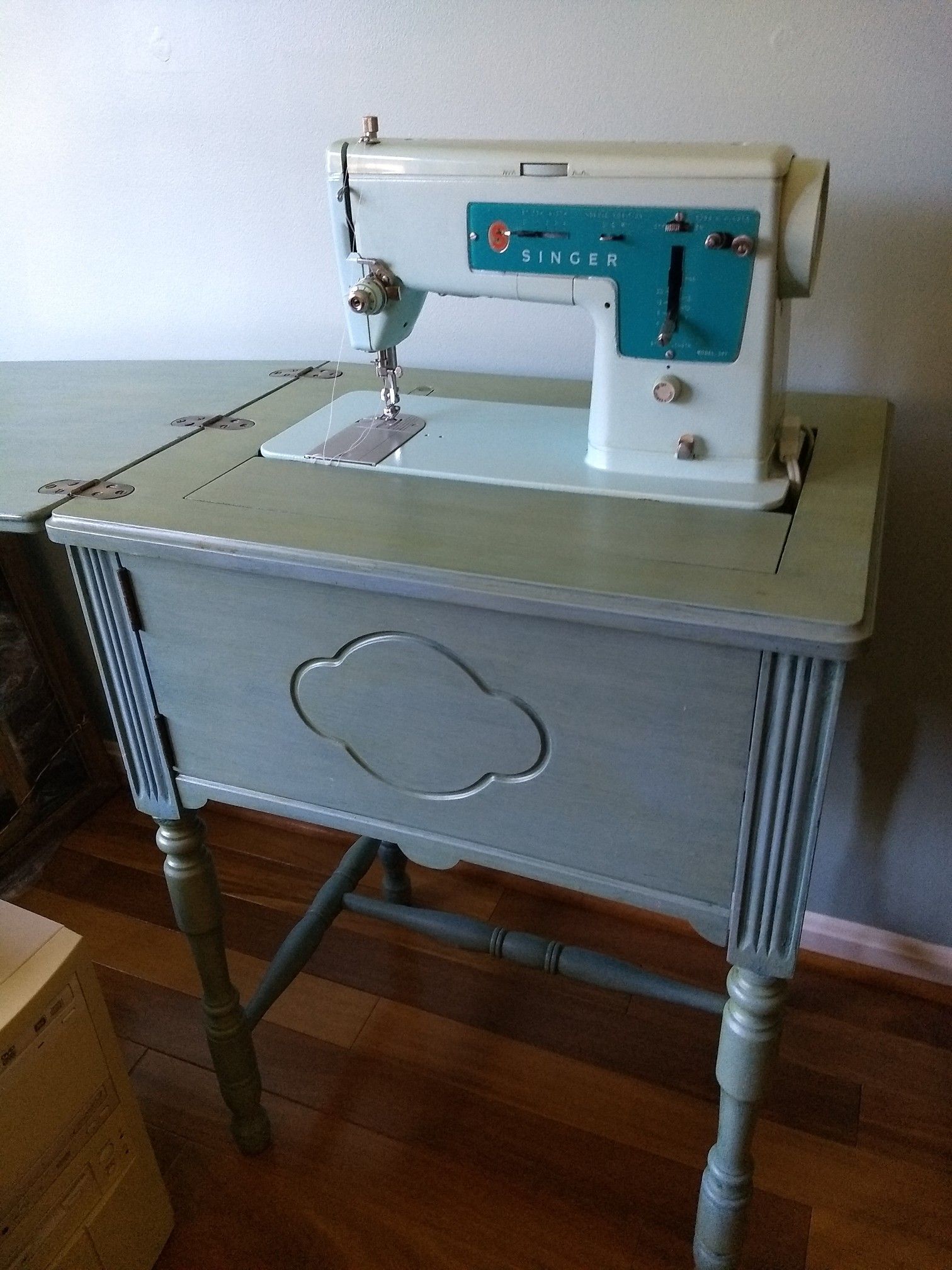 1960s Singer Sewing Machine