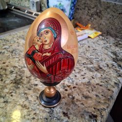 Vintage Wooden egg Madonna 