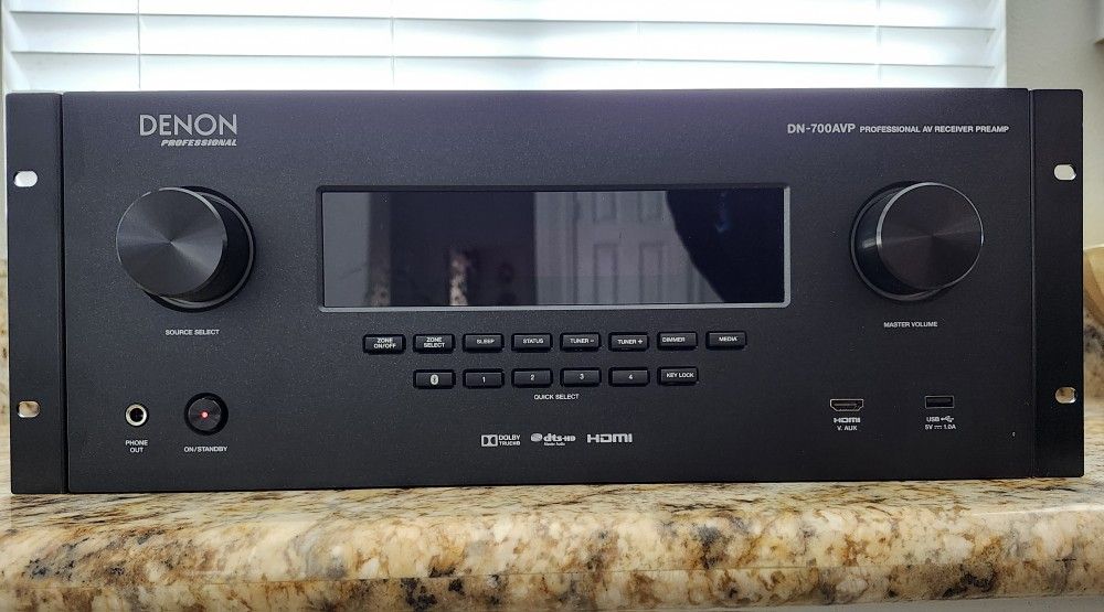 Denon DN-700AVP