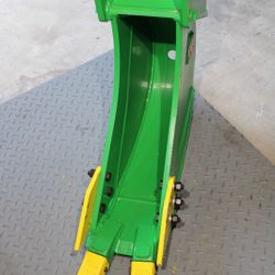 Mini Excavator Caterpillar CAT 305 GP Bucket 8 Inches Width.