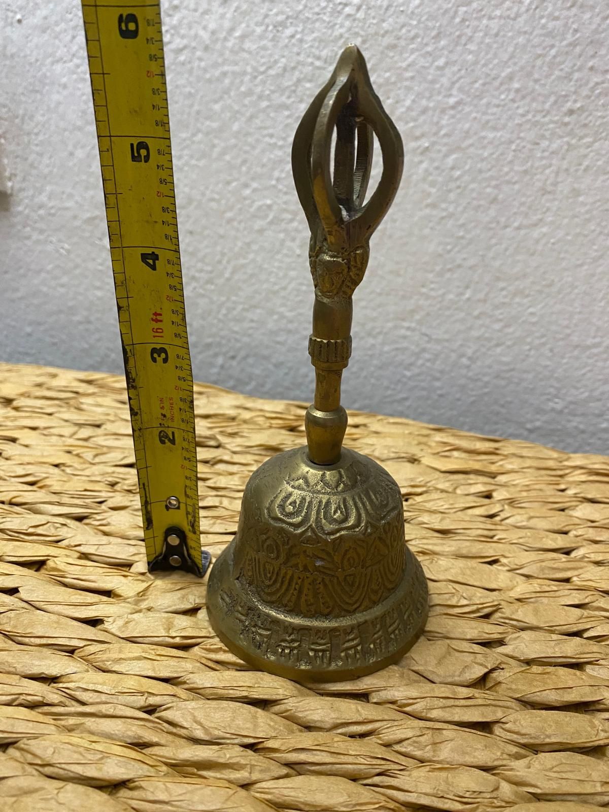 Campana Bronce Antiguo Sonido Violín 