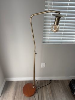 Floor lamp