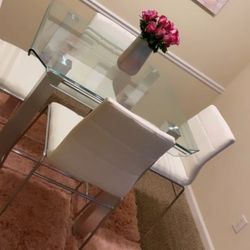 Dinning Room Glass Table 