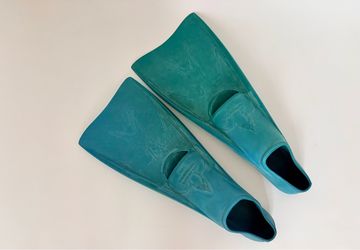 Oceanways Professional Swim Fins Sz 7-8 1/2 Blue Rubber Made in U.S.A. Scuba