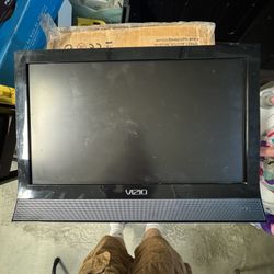 Vizio 19” LED LCD 