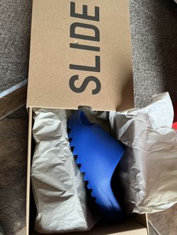 Yeezy Slide Azure Blue Size 8 ID4133