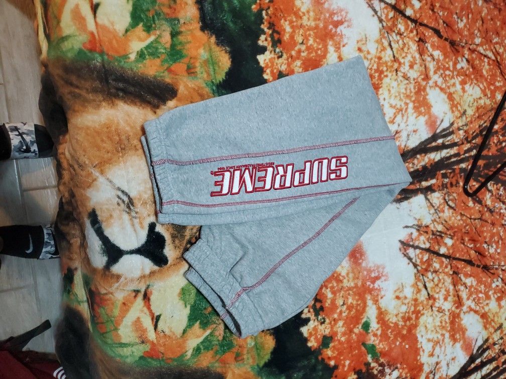 Supreme Sweatpants 