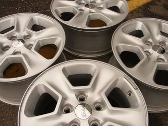 17" JEEP OEM 5X5 WHEELS LIKE NEW SET OF FOUR