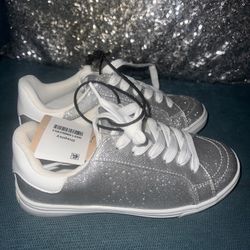 Kids 1Y Silver Sparkle Shoes
