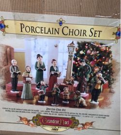 Vintage Grandeur Noel Porcelain Choir Set 2003 - *FIRM PRICE*