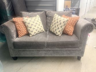 Brand New Sofa and Loveseat (Grey)
