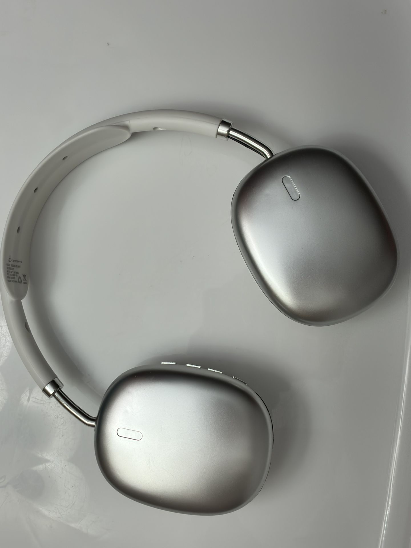Full-Size Headphones – Immersive Sound Experience