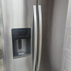 Kenmore Refrigerator 