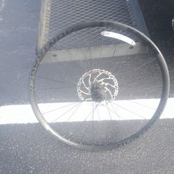 Bontrager tubeless  29" mountain bike wheelset (front & rear)