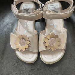 New Sandals Size 3 Youth