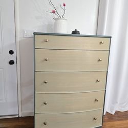 Real Wood Dresser /modern Dresser 
