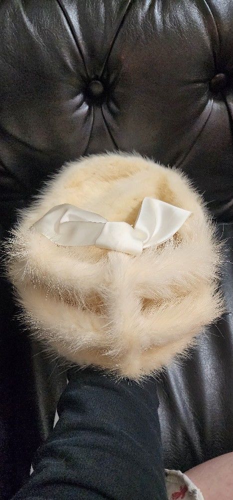 Antique Two-Piece White Mink Hat