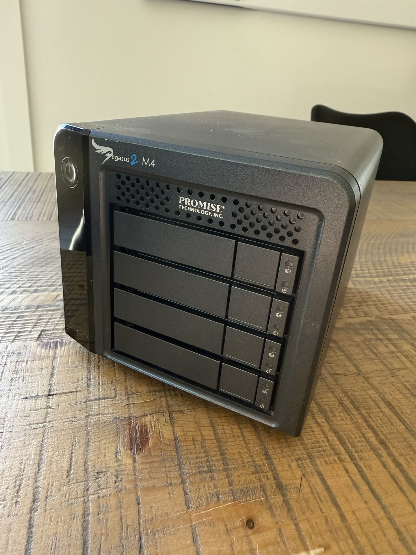 Promise Pegasus2 M4 RAID Enclosure (0TB, No Drives Included)