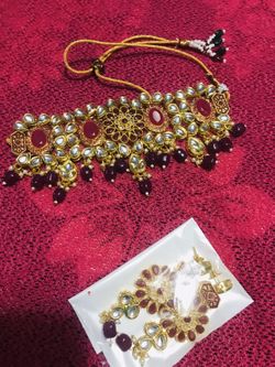 Party wear choker necklace &earrings