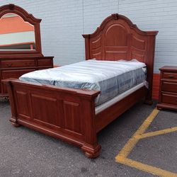 Solid Hardwood Queen Size Bedroom Set With Mattress 