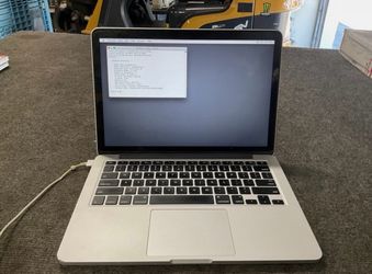 MacBook Pro 13” 2015 16gb ram ssd