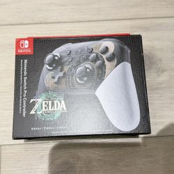 [New/Sealed] Nintendo Switch Pro Controller - The Legend of Zelda: Tears of the Kingdom Edition