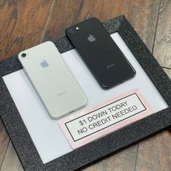Unlocked iPhone 8 📱 – Compatible with All Carriers! Get Yours Today!-Smartphone