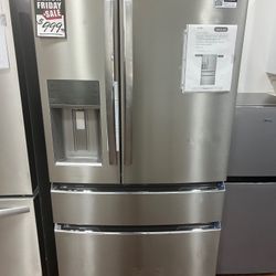 New Frigidaire Gallery High End Refrigerator 26 cu ft - Excellent