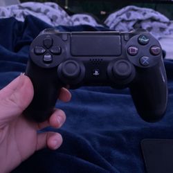 PS4 Controller