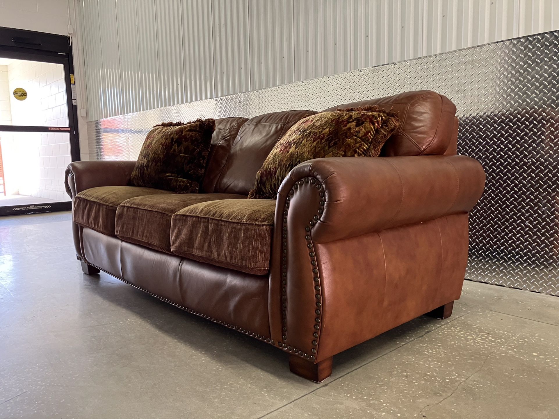 Sofa King Comfortable Brown Leather Sofa Couch For Sale! Free Local Delivery π