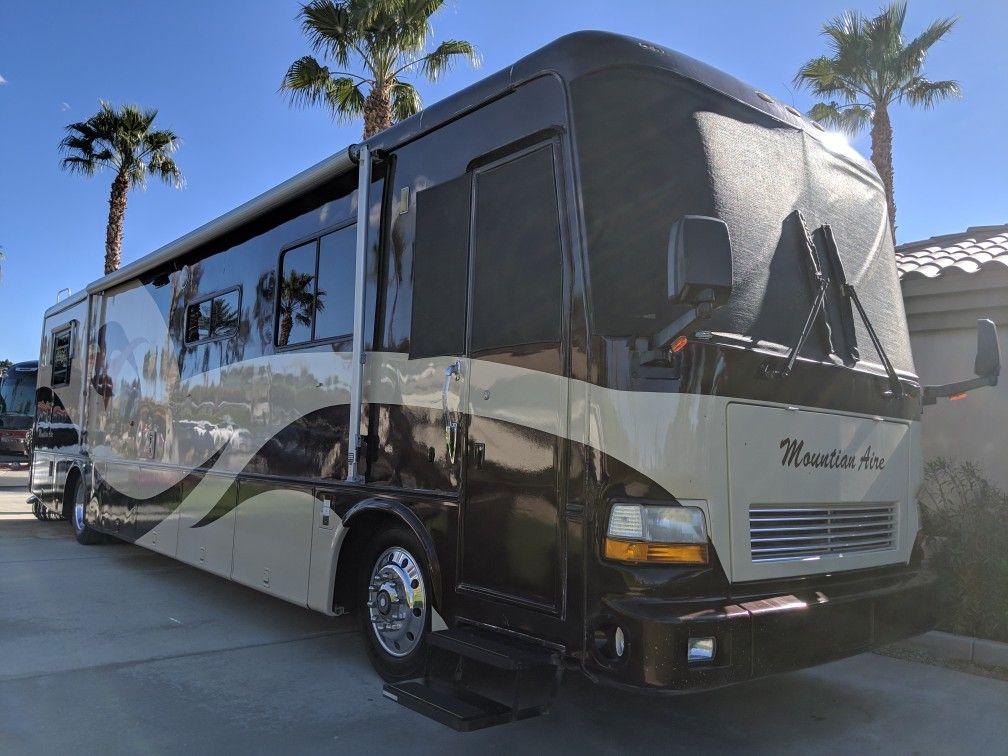 1996 Newmar Mountain Aire 4059