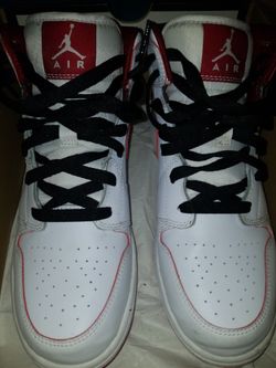 Air Jordan 1 MID BG