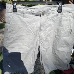 $1 Wrangler Grey Shorts, Size 32, Good Condition