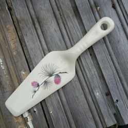 Thistle pattern retro vintage pie server Canonsburg pottery