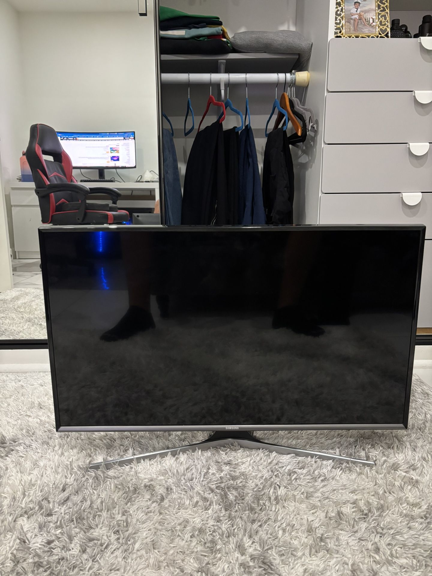 32 Inch Samsung TV