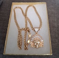 14k gold-plated 6mm cuban link chain and pendant