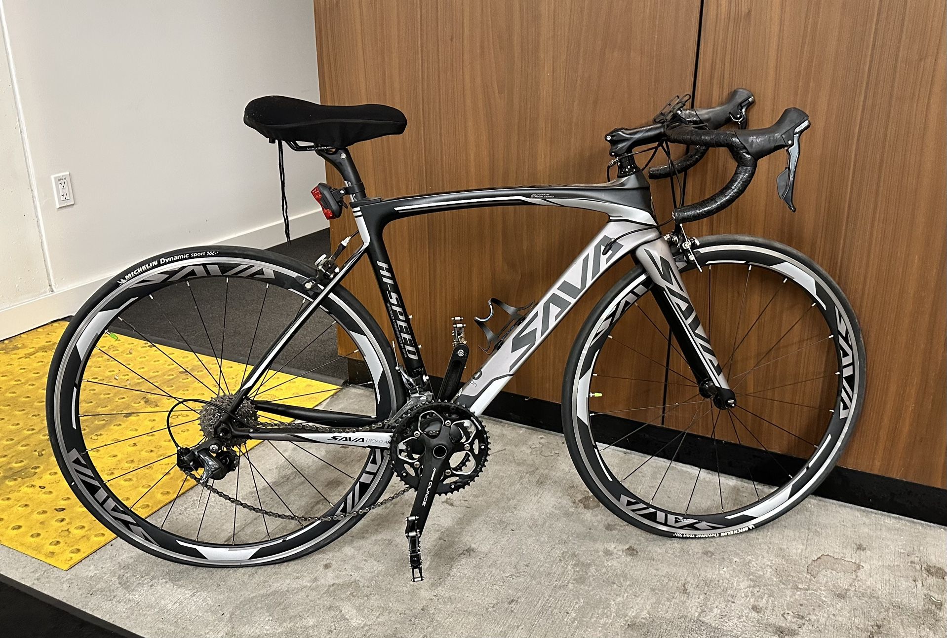 SAVA carbon road bike