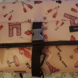 TRAVEL MAKEUP BAG