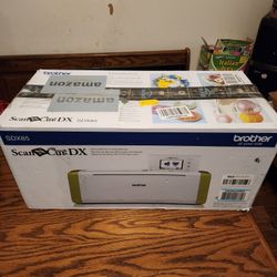 Brother ScanNCut SDX85 Electronic DIY Cutting Machine with Scanner, Make Vinyl Wall Art, Appliques, Homemade Cards and More with 251 Included Patterns